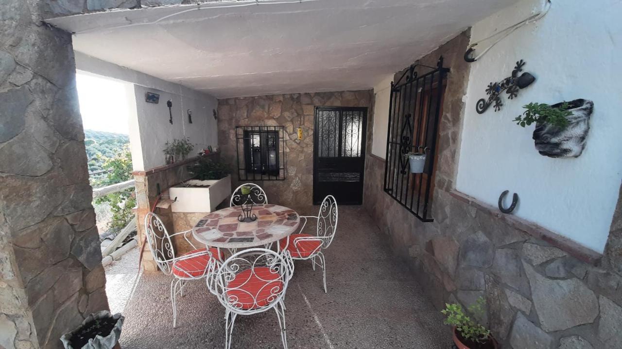 Cortijo El Cerro Apartment Alcaudete Luaran gambar